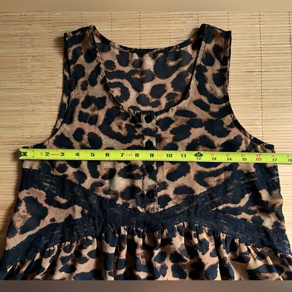 Express Sheer Leopard Print Tunic Top - Picture 6 of 6